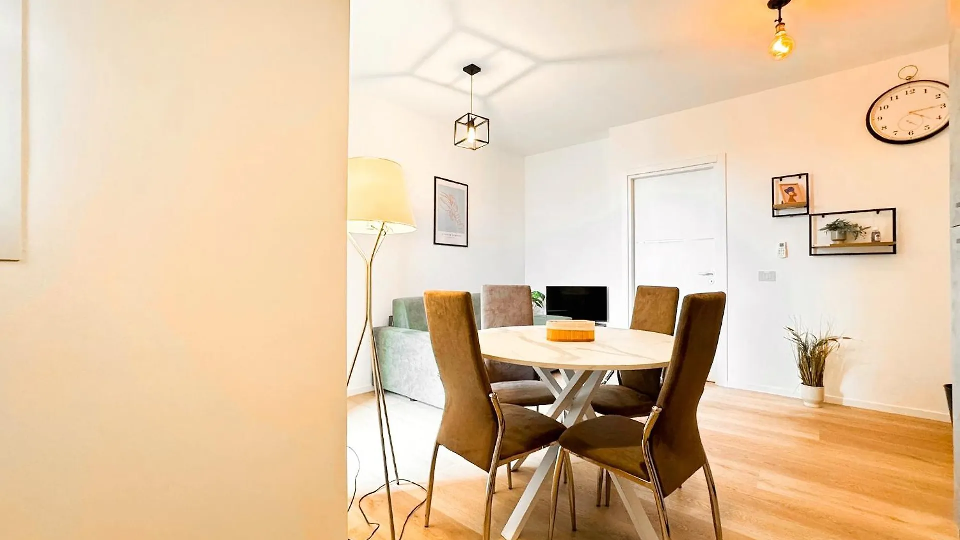 Loft Love Milano Design Max 4 People
